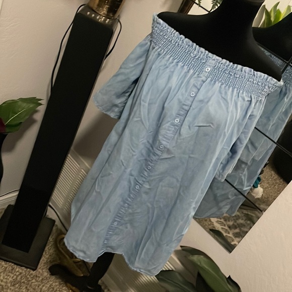 Dress - Picture 1 of 2